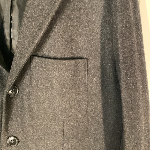 Gap (L) - Picture 4 of 16